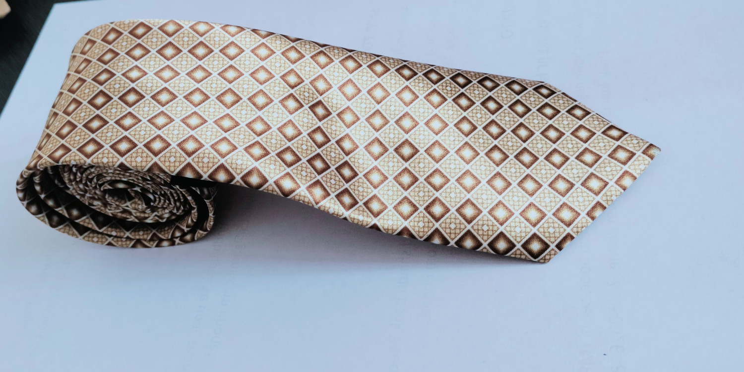 Hunter lite yellow printed Tie