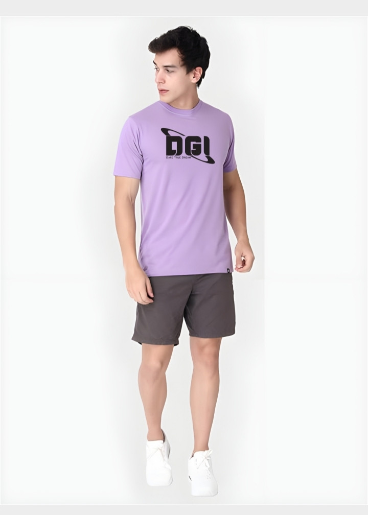 Hunter Men's levender colour t-shirt company name and logo