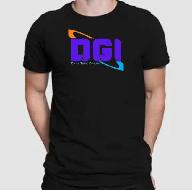 Hunter Man's black T-shirt with company name and logo